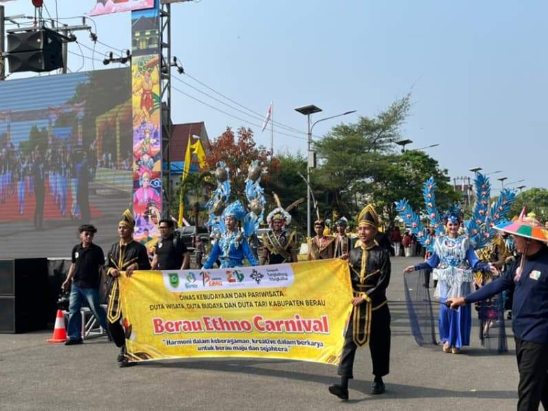 Berau Ethno Carnival. (Foto: Nur Hidayah/ pusaranmedia.com)