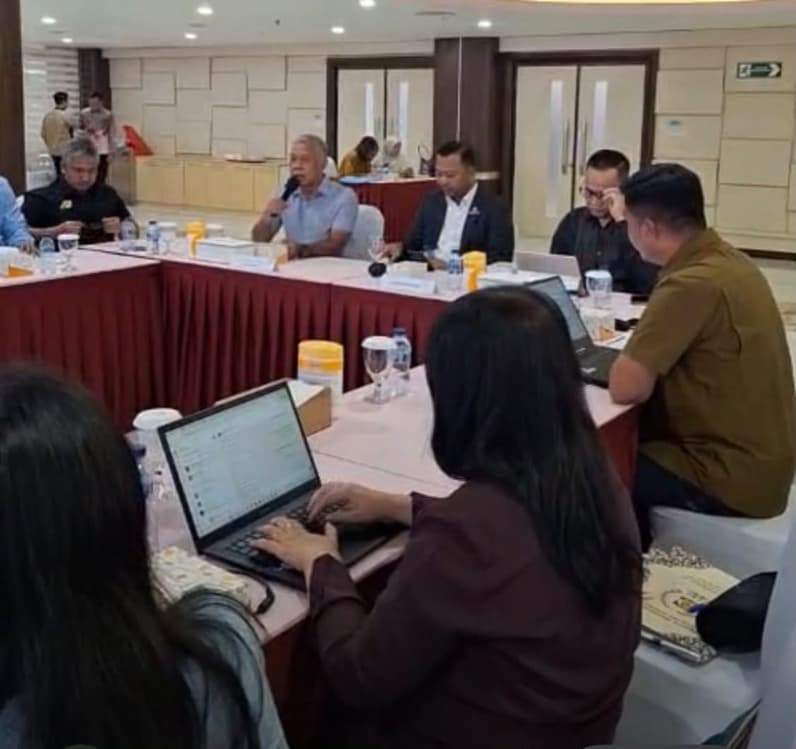 Koordinator Komisi II DPRD Balikpapan, Budiono memimpin pertemuan dengan BPH Migas di Jakarta, Jumat (11/9/2026). (Foto: Dok.Budiono)