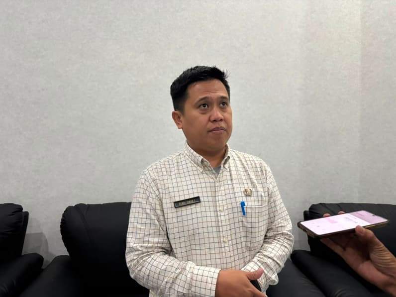 Pelaksana Tugas (Plt) Kepala Dinas Transmigrasi dan Tenaga Kerja (Distransnaker) Kukar, Dendi Irwan Fahriza. (Foto: Aswin/Pusaranmedia.com)