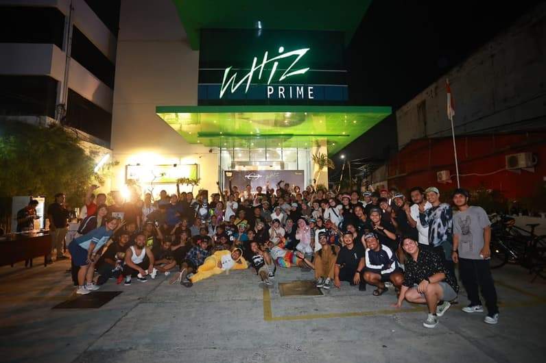 Whiz Prime Hotel Balikpapan bersama HarusJadiBike menggelar kegiatan Night Ride, Jumat (11/9/2026). (Foto: Whiz Prime Hotel Balikpapan)