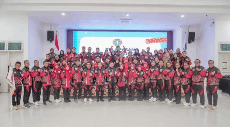 Pelepasan kontingen PORSENIJAR Bontang 2025. (Foto: Kominfo Bontang)