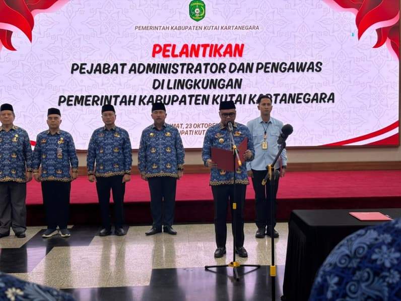 Pelantikan pejabat dilingkungan pemkab kukar. (Foto: Aswin/pusaranmedia.com)