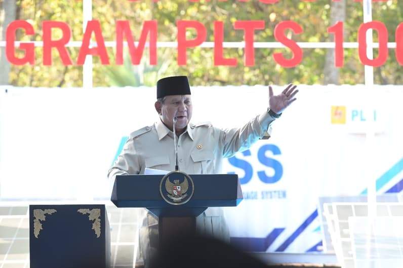 Presiden Republik Indonesia, Prabowo Subianto dalam sambutannya pada Launching & Groundbreaking Program PLTS 100 GWp di Gilimanuk, Bali, Selasa (25/8/2026). (Foto: PT PLN UID Kaltimra)