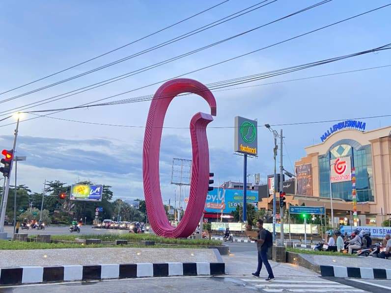 Tugu pesut yang menjadi salah satu ikon Kota Samarinda. (Foto: Tri/Pusaranmedia.com)