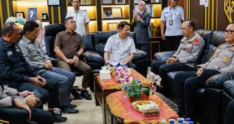 Suasana pertemuan di Kantor DPRD Kaltara. (Foto : Istimewa)