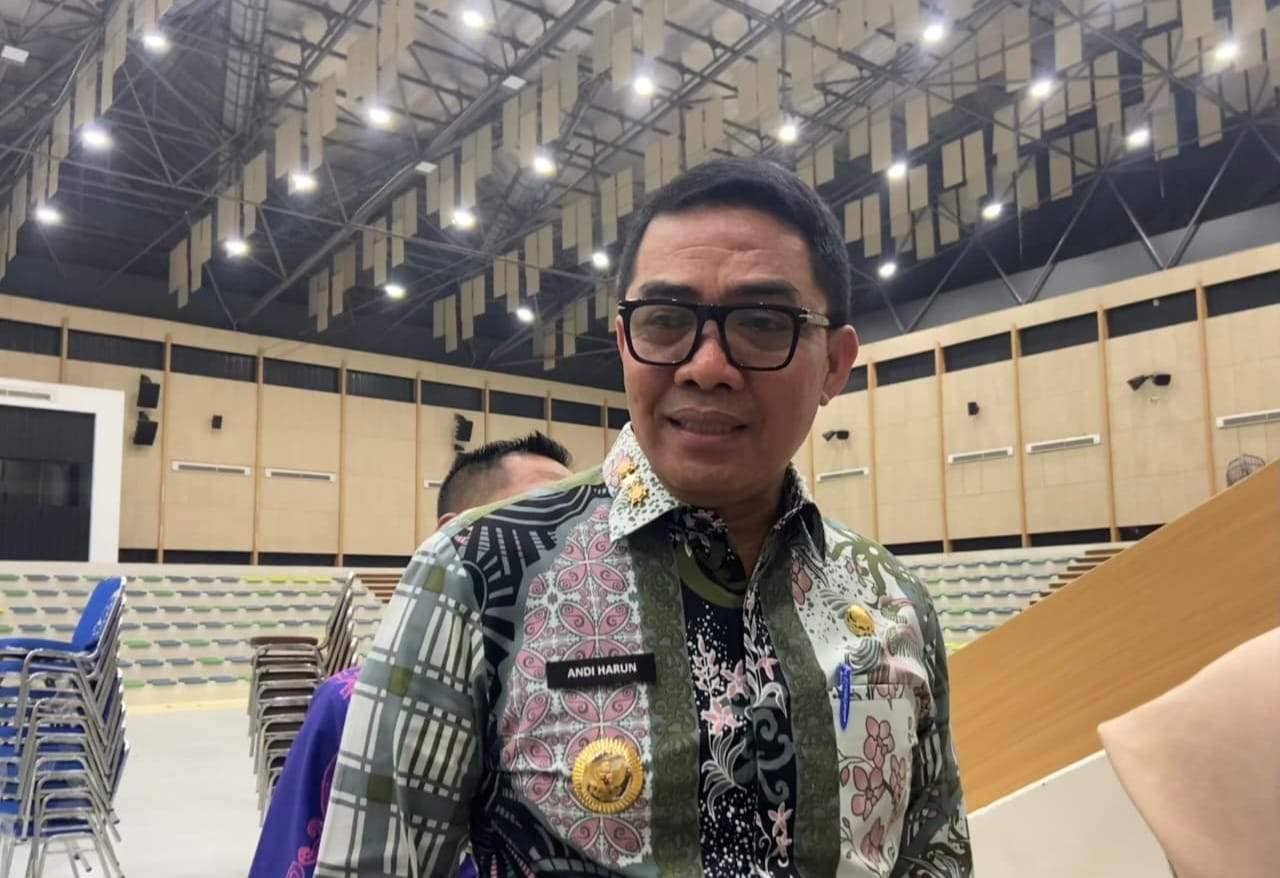 Wali Kota Samarinda, Andi Harun saat diwawancara usai Rakor di GOR Segiri, Kamis (29/10/2026). (Foto: Tri/Pusaranmedia.com)