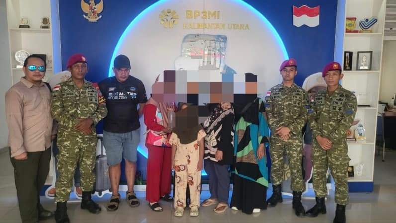 Para CPMI Unprosedural yang digagalkan oleh Satgas Marinir di Sebatik (Foto: Diansyah/pusaranmedia.com)