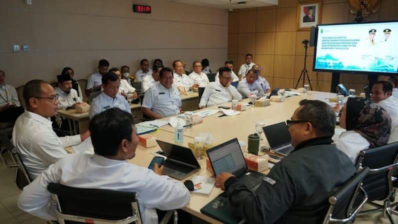 KPK menggelar rapat koordinasi bersama Pemerintah Kabupaten Karawang di Gedung Merah Putih KPK, Jakarta, Rabu (8/7/2026). (Foto: Humas KPK)