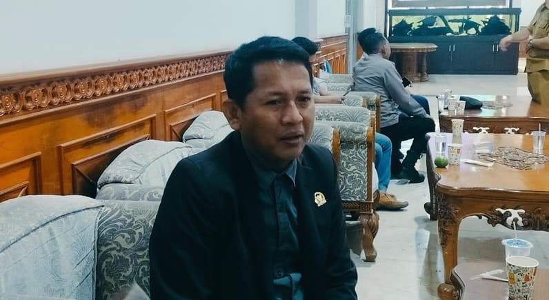 Anggota DPRD Kutim, Kari Palimbong. (Foto: Siswandi/Pusaranmedia.com)
