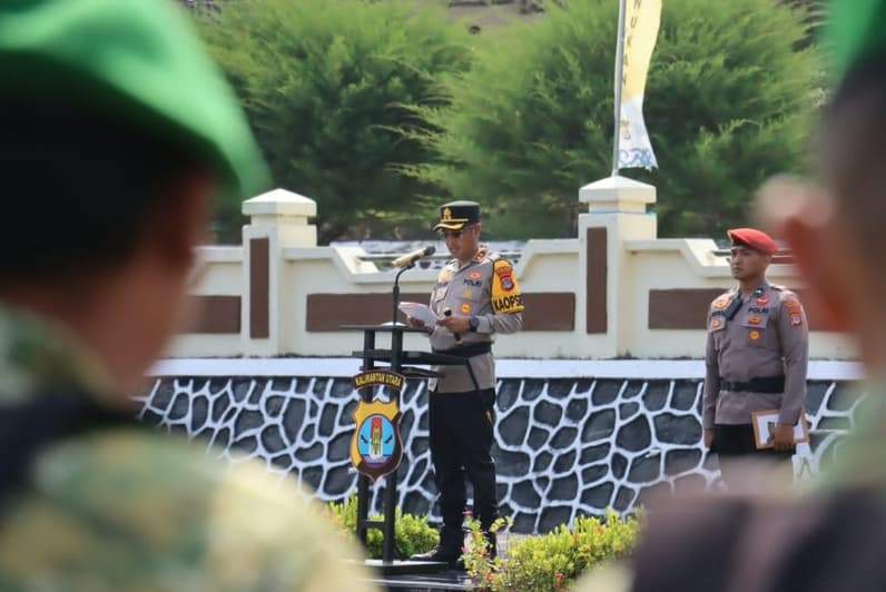 Kapolres Nunukan AKBP Ruslaeni saat memimpin apel pasukan Operasi Patuh Kayan 2026 (Foto: Diansyah/pusaranmedia.com)