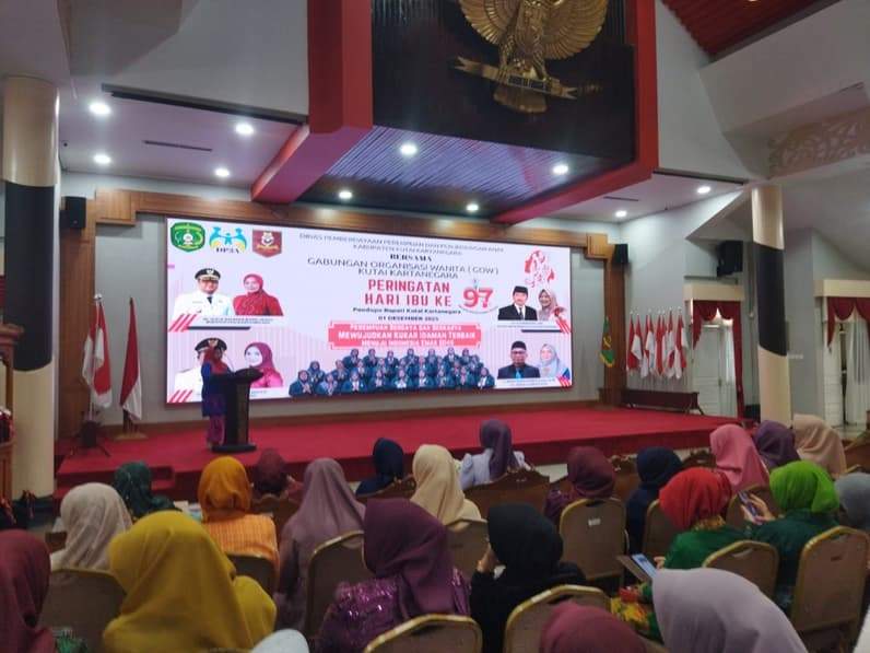 Kegiatan peringatan hari ibu ke 97 di kukar. (Foto: Aswin/Pusaranmedia.com)