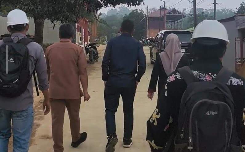 Jalan Gotong Royong saat Sidak DPRD Kota Bontang. (Foto: Lutfi Aziz/Pusaranmedia.com)
