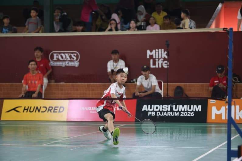 Jayden Octave Tiolando asal Siak, Riau, berhasil mengunci kemenangan 21-14, 21-18 di pertandingan final Audisi Umum PB Djarum 2026 - Pekanbaru dan meraih Super Tiket lewat jalur turnamen dari kategori KU-11 putra. (Foto: Dok. PB Djarum 2026)