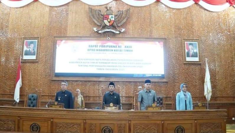 Suasana rapat paripurna DPRD Kutai Timur. (Foto: Dok.DPRD Kutim)