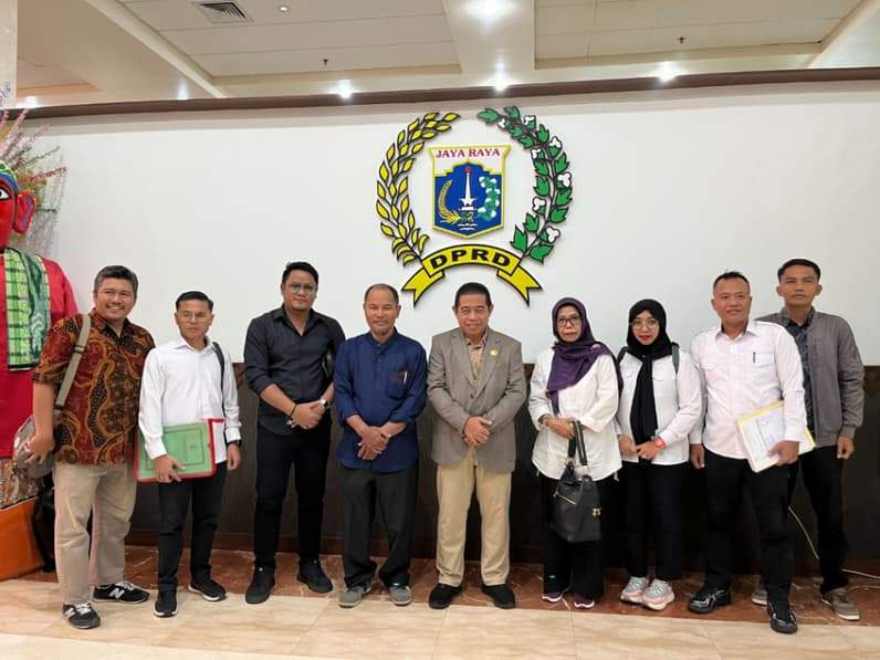Banmus, Banggar, dan Bapemperda DPRD Kaltim saat melakukan studi komparatif atau tukar informasi dengan DPRD Jakarta