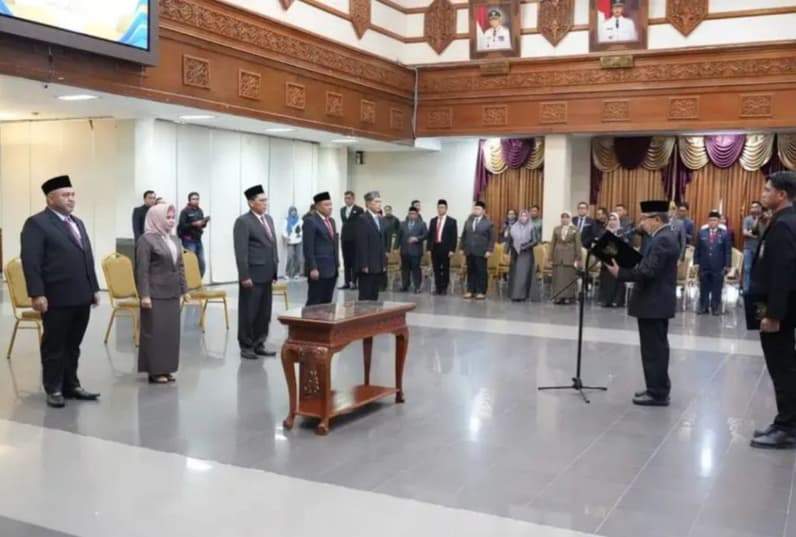 Momen pelantikan pejabat di Kutim pada Jumat 28 Agustus 2026. (Foto: Dok Prokopim Kutim)