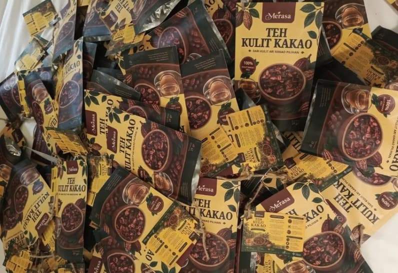 Teh Kuliat Kakao, Produk UMKM Kampung Merasa. (Foto: Nur Hidayah/Pusaranmedia.com)