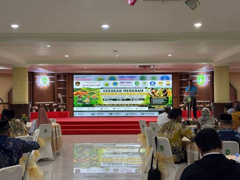 Seremoni Gerakan Menanam Mendukung Ketahanan Pangan di Aula DPRD Kukar (Foto: Aswin/pusaranmedia.com)