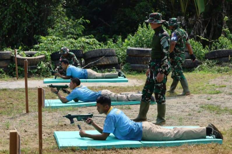 Proses latihan tembak yang dilakukan oleh TNKM di Kodim 0910/Malinau (Foto: TNKM)
