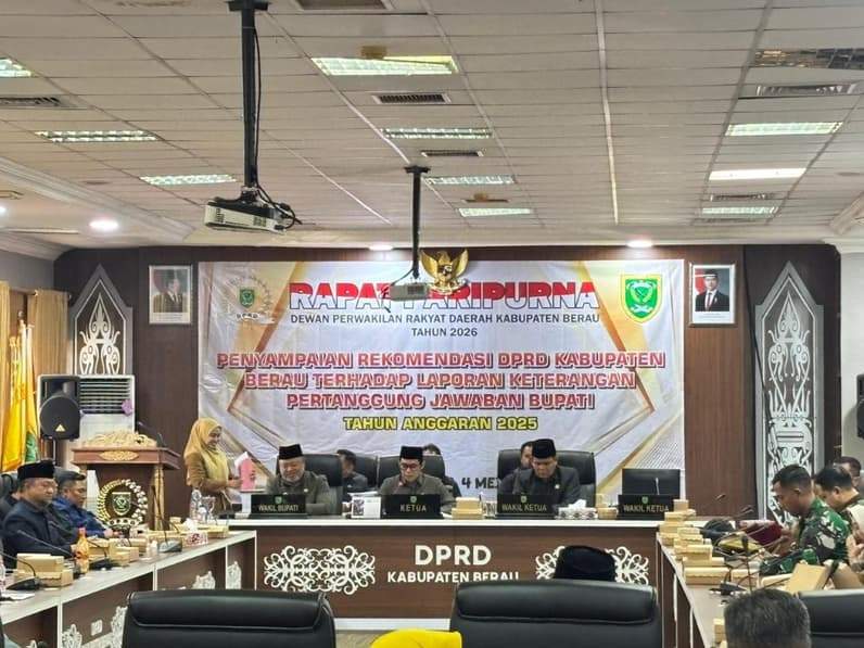 Rapat Paripurna penyampaian rekomendasi terhadap LKPJ Bupati Tahun Anggaran 2025. (Foto: Nur Hidayah/ Pusaranmedia.com)