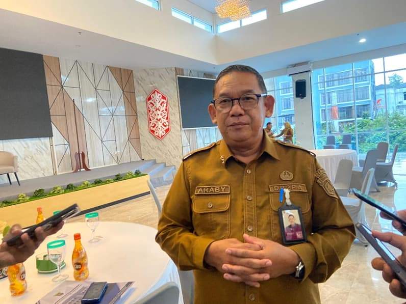 Plt Kepala Disdikbud Samarinda, Ibnu Araby. (Foto: Tri/Pusaranmedia.com)
