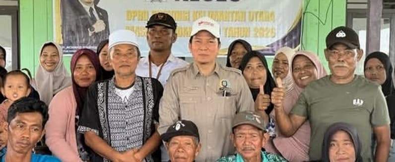 Salah satu momen foto bersama di kegiatan Reses Ketua DPRD Kaltara, Achmad Djufrie. (Foto : Istimewa)