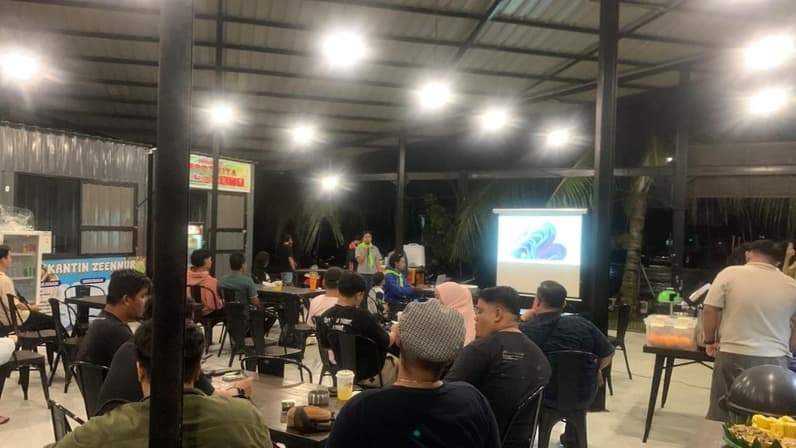 Nobar “Pesta Babi” di Unikarta. (Foto: Aswin/Pusaranmedia.com)