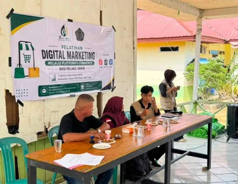 Pelatihan Digital Marketing di Kampung Buyung - Buyung. (Foto: Diskoperindag Berau)