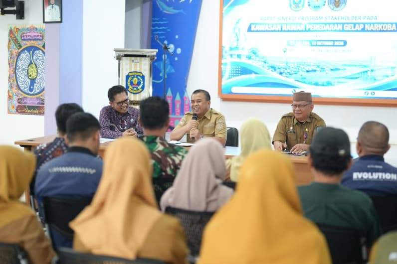 Rapat Sinergi Program Pemangku Kepentingan pada Kawasan Rawan Peredaran Gelap Narkoba di Balai Pertemuan Umum (BPU) Kelurahan Tanjung Laut Indah (Dok:Lutfi Aziz/Pusaranmedia.com)