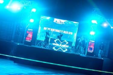 Ratusan Pasang Mata Terpukau Aksi Disk Jockey di Ajang Paser Elektro Wave 2025