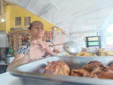 40 Tahun Berjualan, Bu Kas Pertahankan Harga dan Anggap Pelanggan sebagai Keluarga
