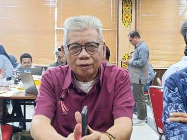 Bertahan Hidup dari Honor Rp7.500, Syafruddin Pernyata Menulis untuk Keluarga