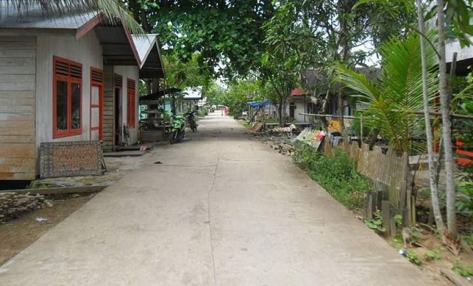 Jalan Kampung Kajang di desa Loa Ulung, kecamatan Tenggarong Seberang, Kabupaten Kutai Kartanegara. (Foto:Istimewa)